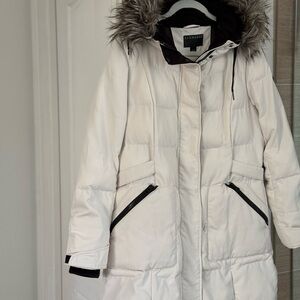 Bernardo Women's White Puffer Coat